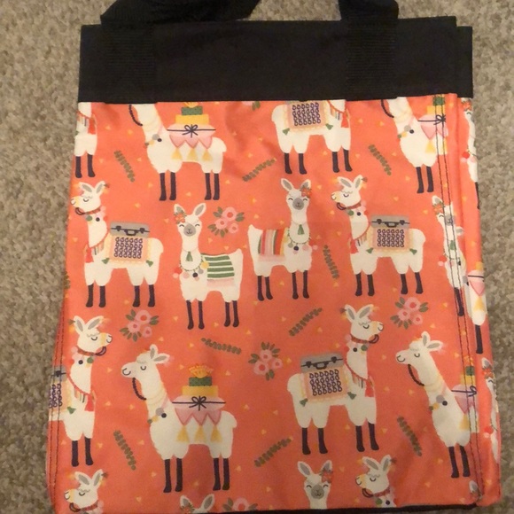Thirty one essential storage tote